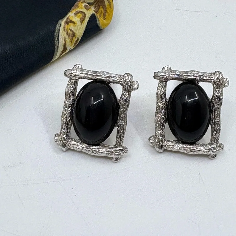 Vintage 70’s silver faux bois and onyx cuff links